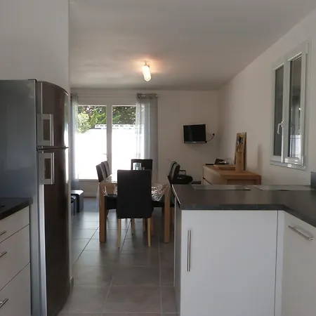 Maison Familiale Renovee 7 Pers. Proche De La - Fr-1-194-344 *
